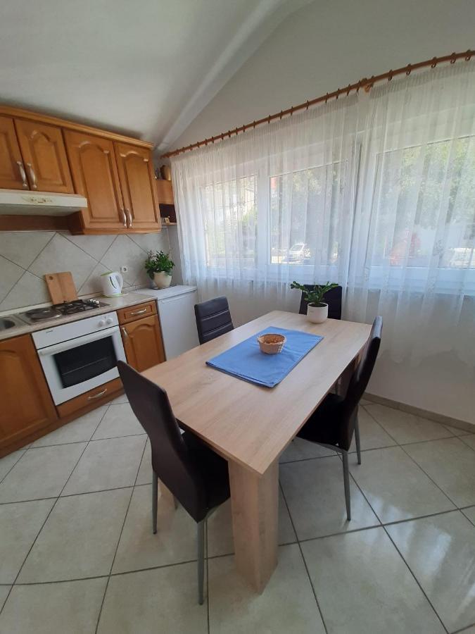 Apartments Ivanka Starigrad Paklenica Luaran gambar