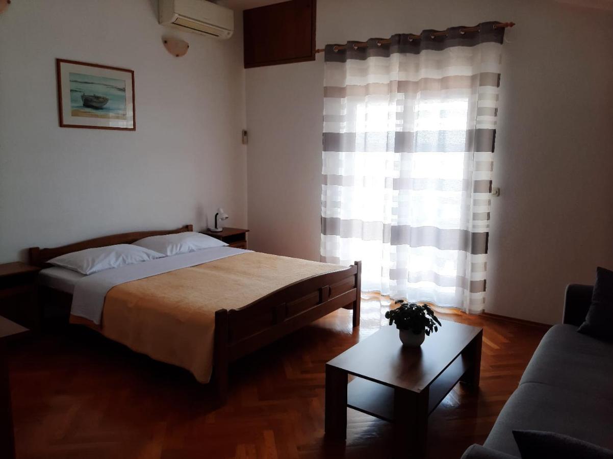 Apartments Ivanka Starigrad Paklenica Luaran gambar