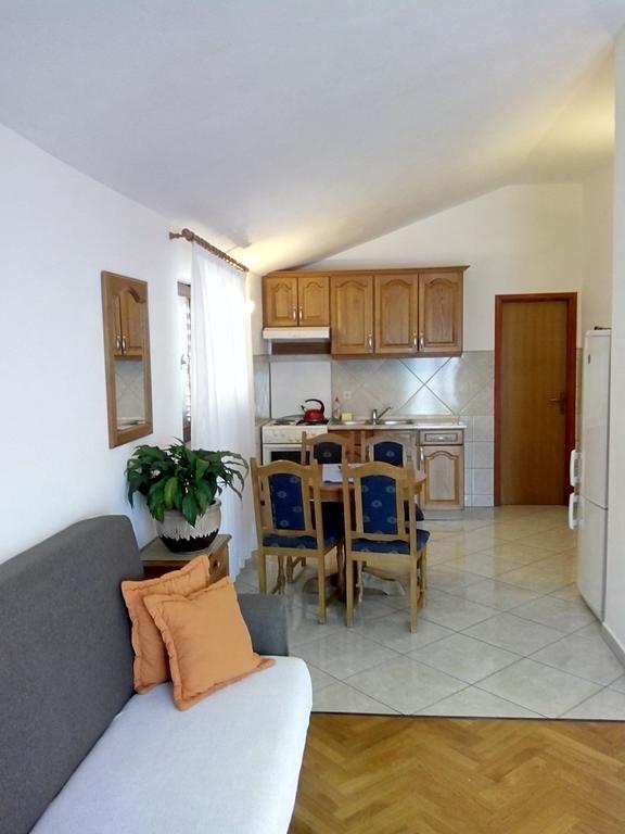 Apartments Ivanka Starigrad Paklenica Bilik gambar