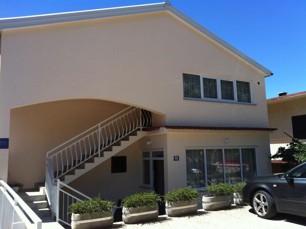 Apartments Ivanka Starigrad Paklenica Luaran gambar