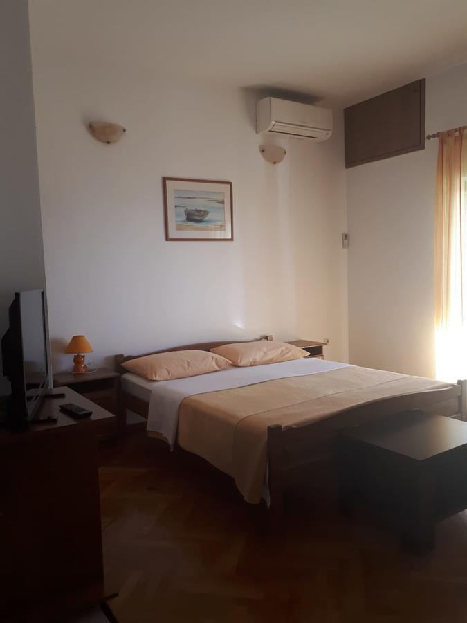 Apartments Ivanka Starigrad Paklenica Luaran gambar